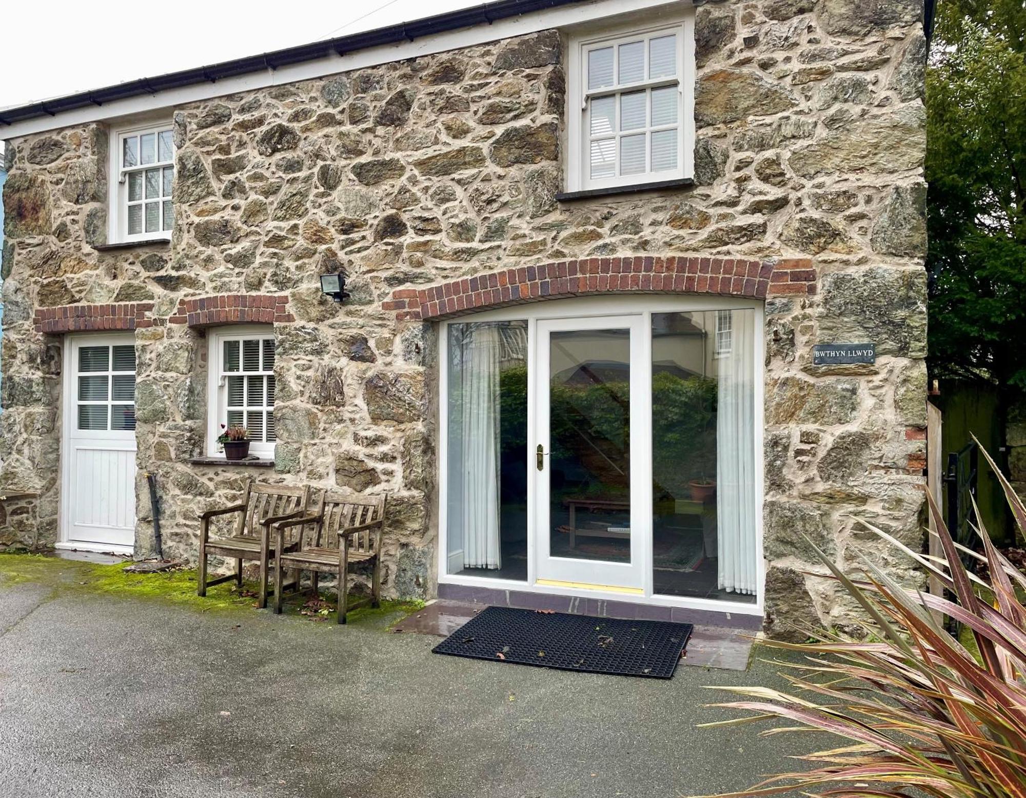 Menai Bridge Villa Exterior foto